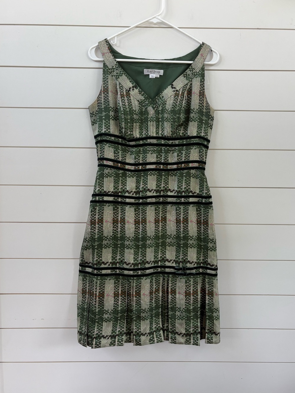 Kay Unger Plaid V-Neck Sleeveless Midi Dress